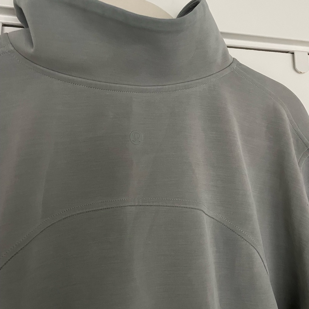 Lululemon Brushed Softstreme Half Zip Jade Grey size 12 - Picture 5 of 5